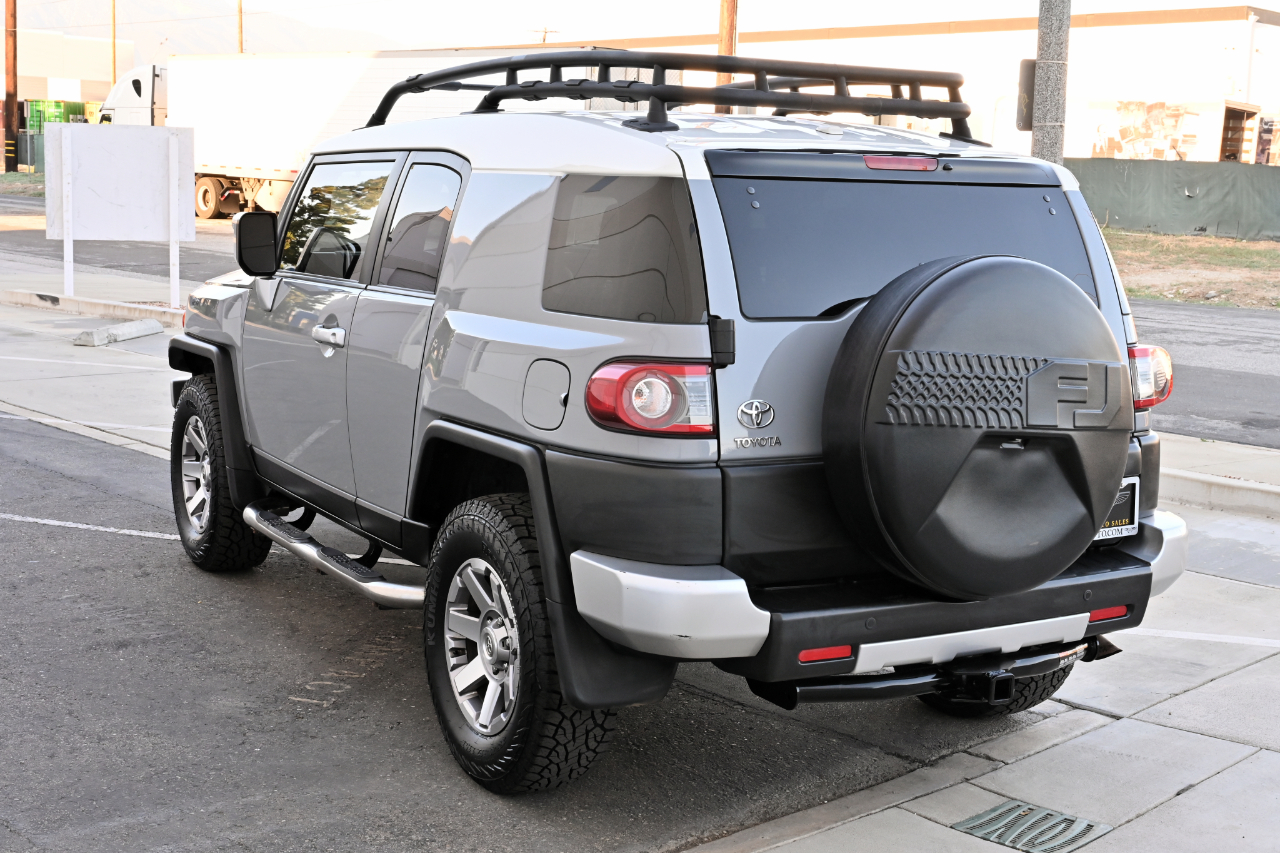 Toyota FJ Cruiser photo 4