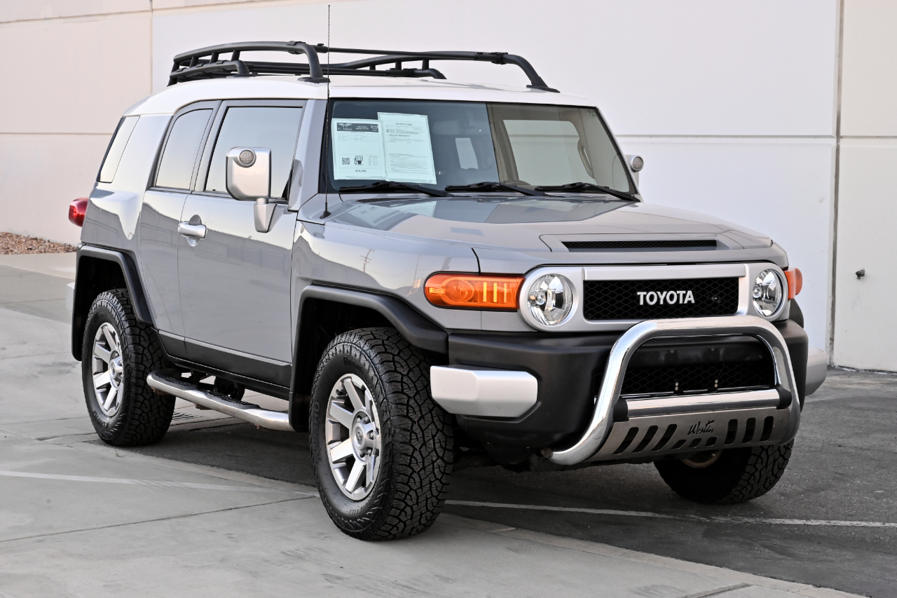 Toyota FJ Cruiser photo 8