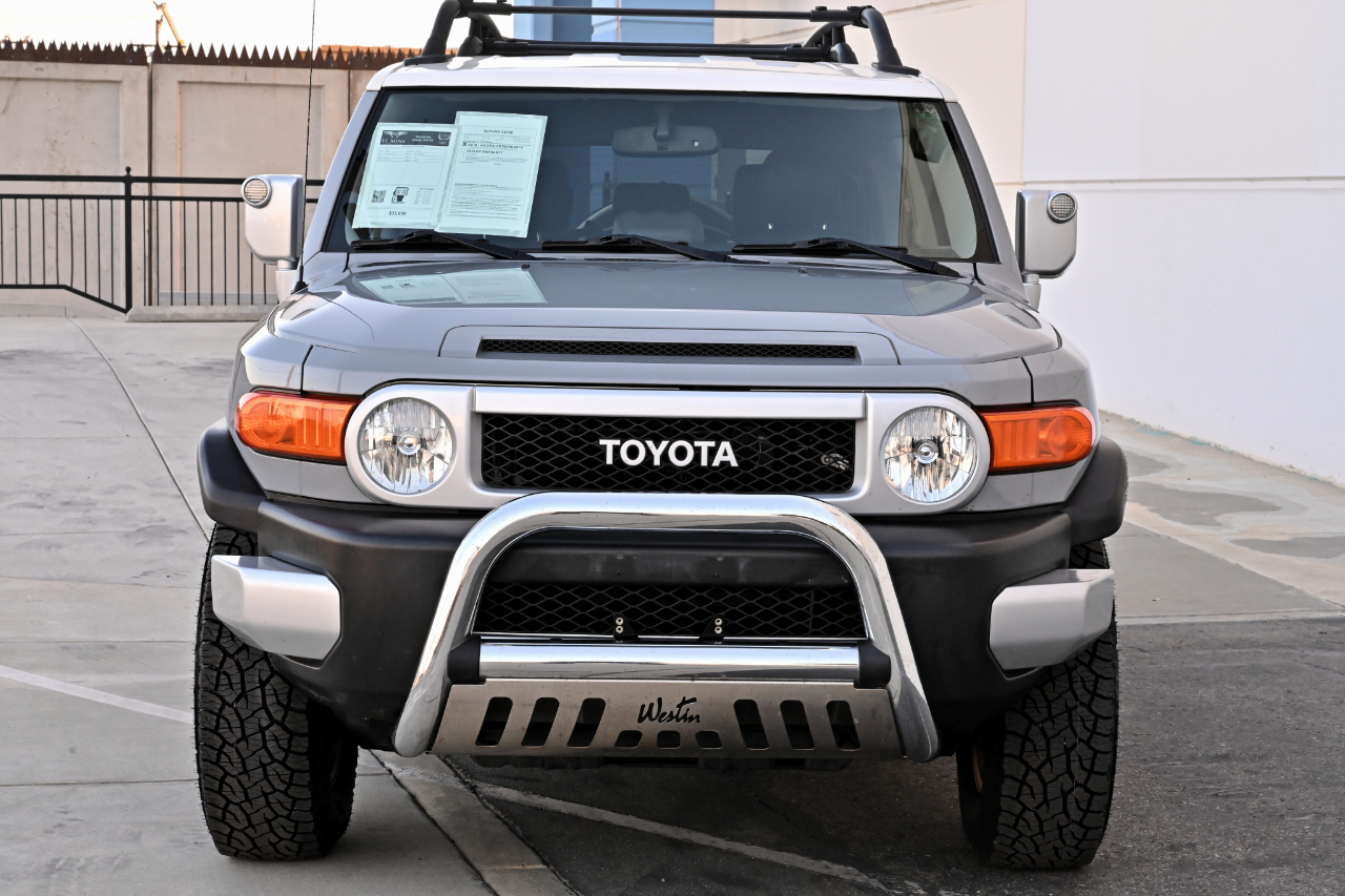Toyota FJ Cruiser photo 9