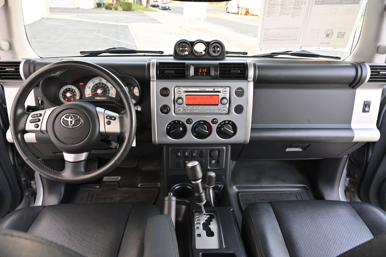 Toyota FJ Cruiser photo 14