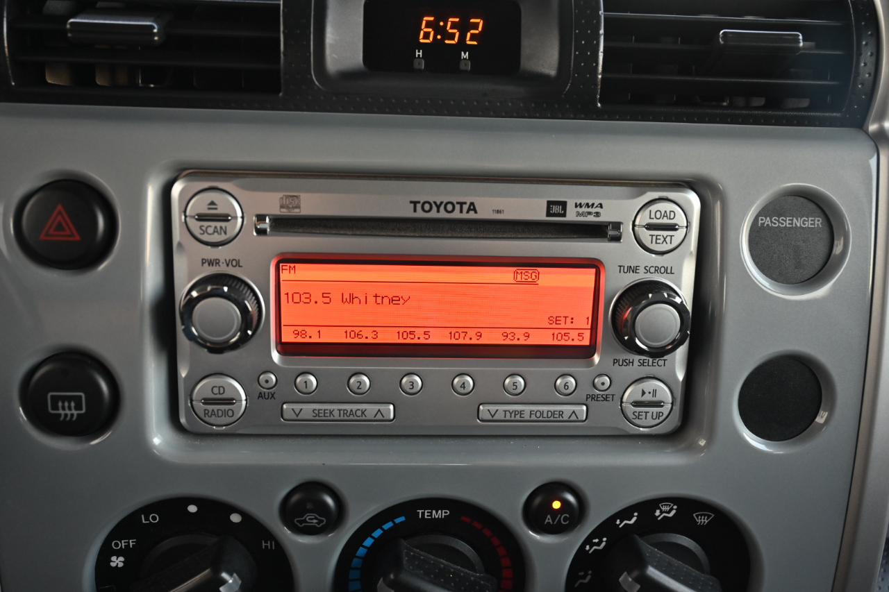 Toyota FJ Cruiser photo 24