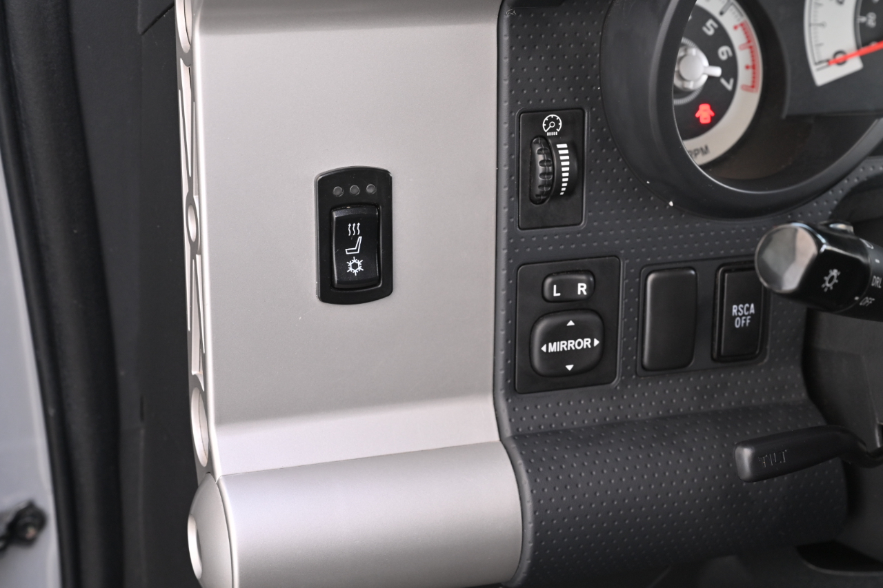 Toyota FJ Cruiser photo 28