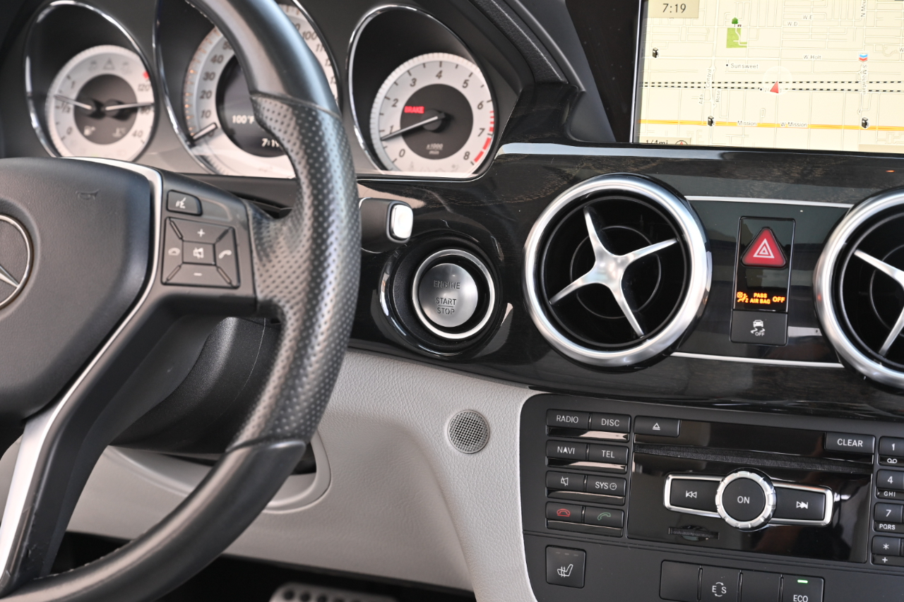 Mercedes-Benz GLK-Class photo 30