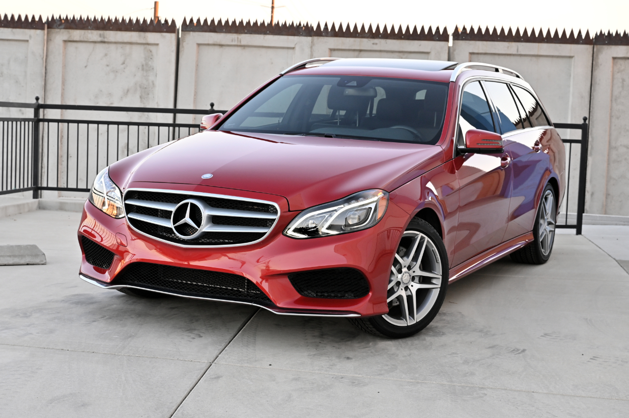 Mercedes-Benz E-Class photo 3