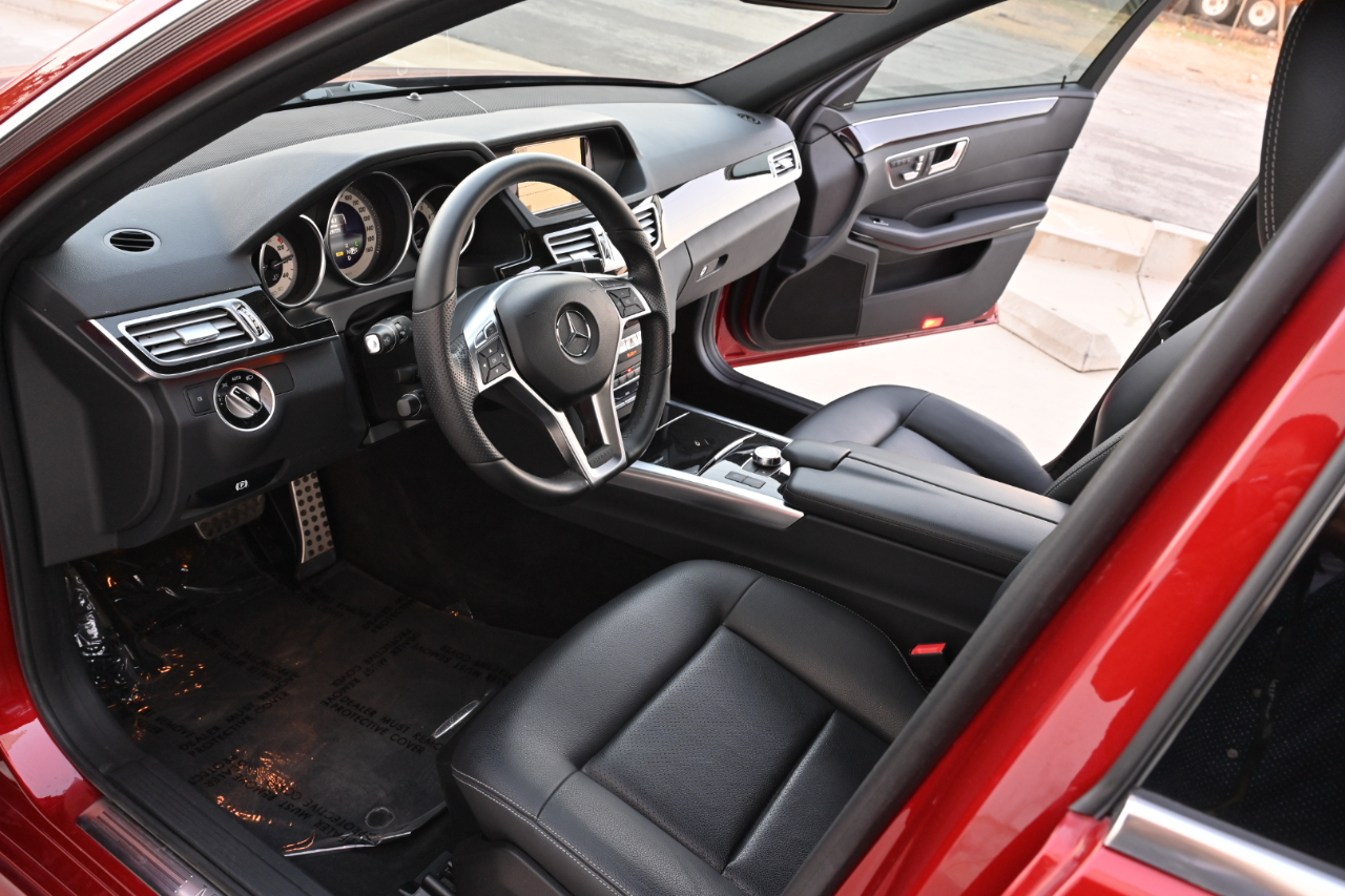 Mercedes-Benz E-Class photo 15