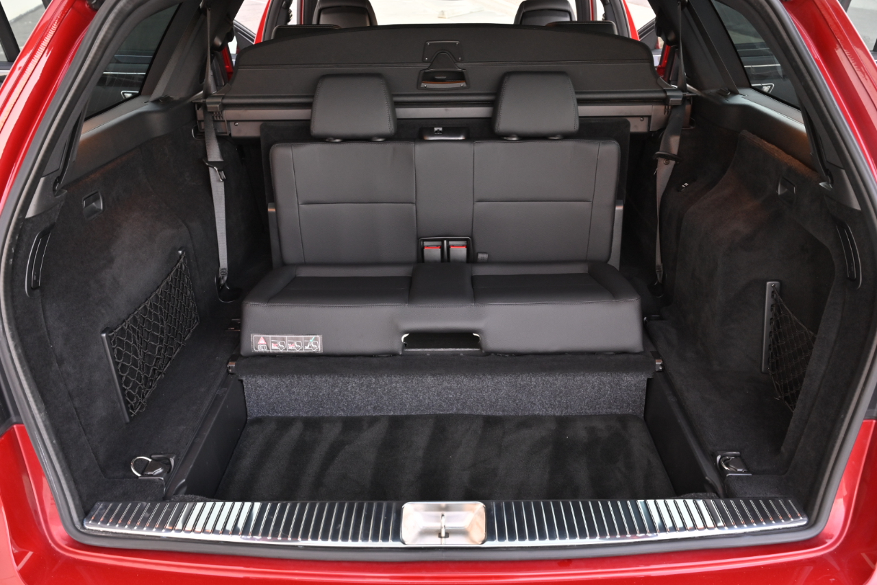 Mercedes-Benz E-Class photo 19