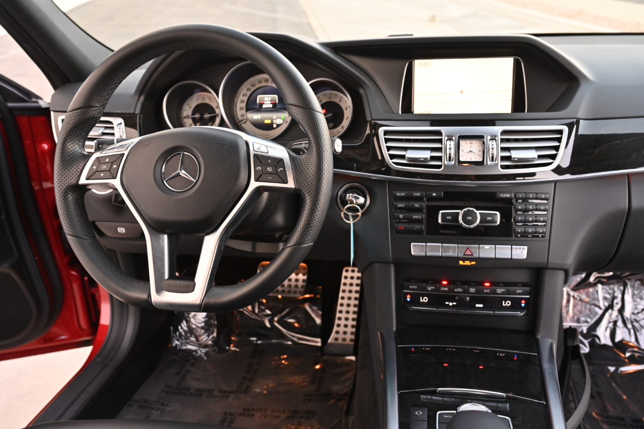 Mercedes-Benz E-Class photo 20