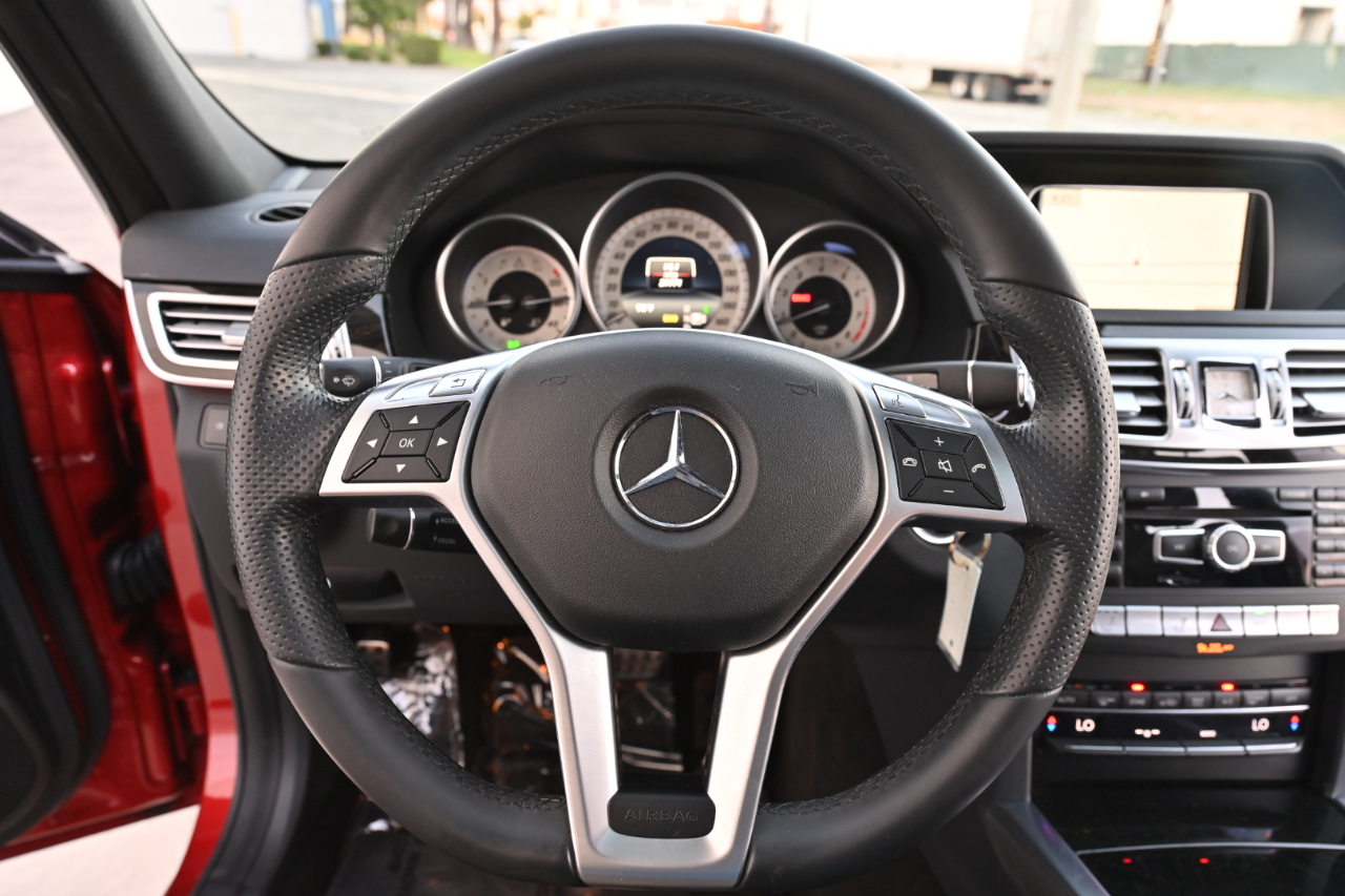Mercedes-Benz E-Class photo 21