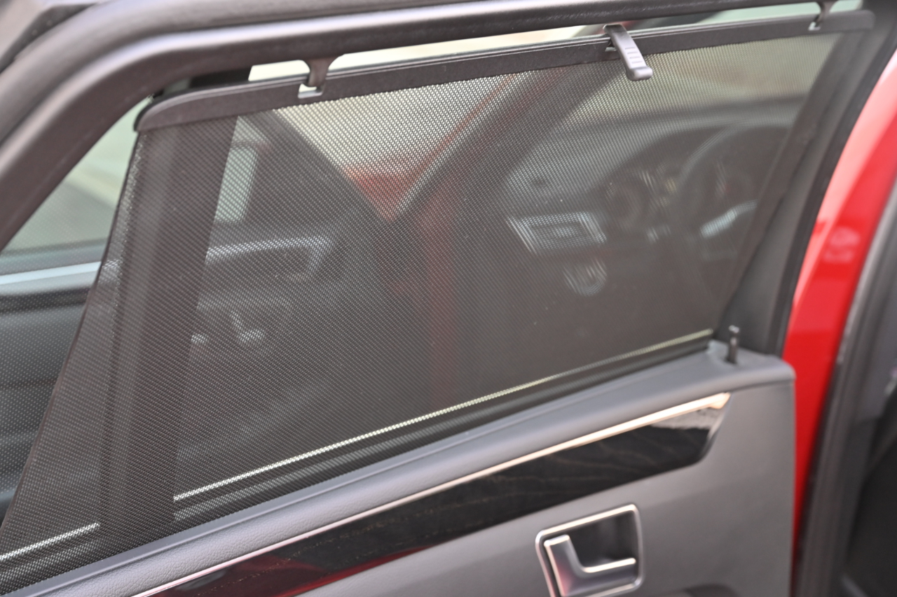 Mercedes-Benz E-Class photo 29