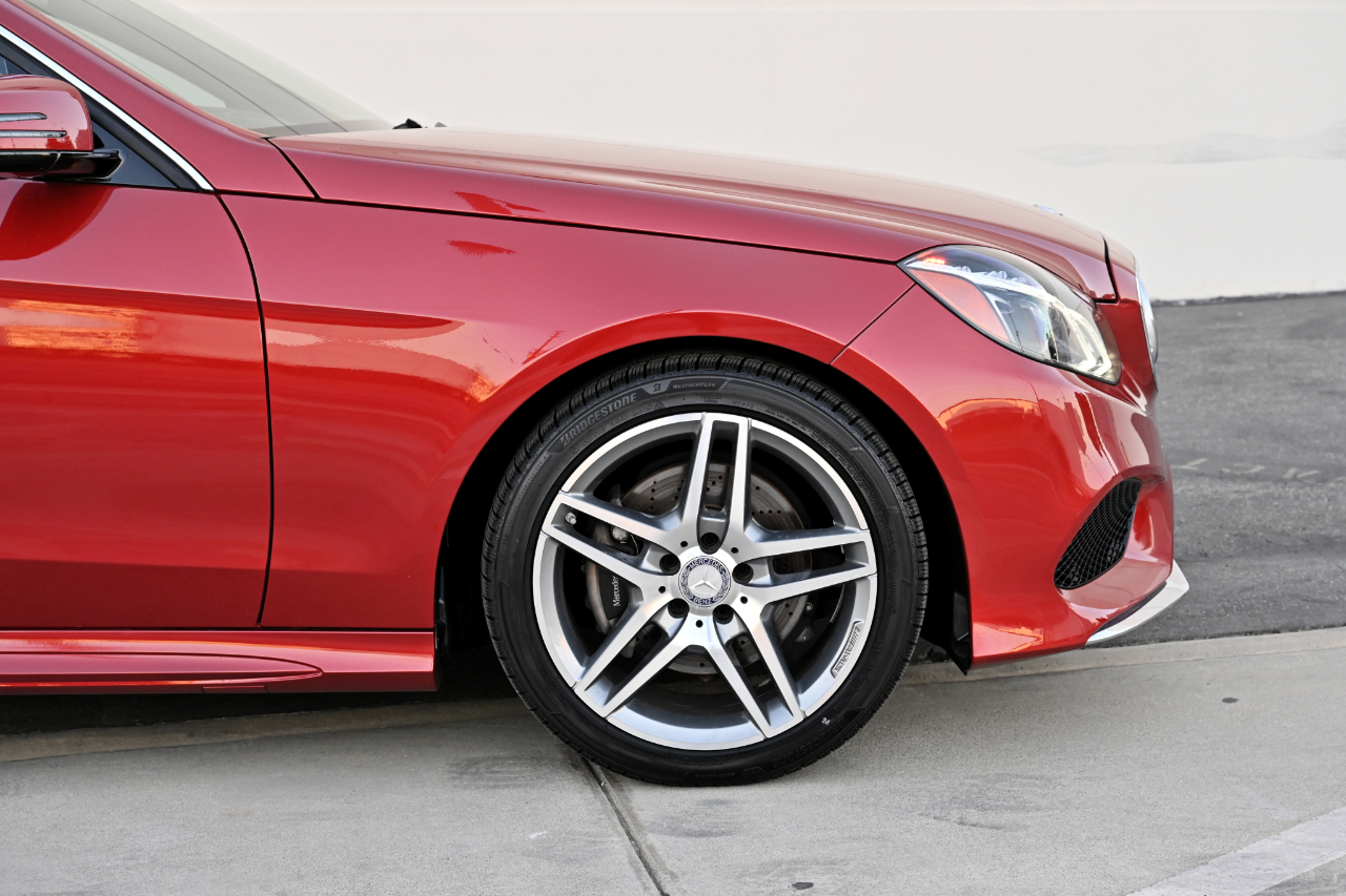 Mercedes-Benz E-Class photo 36
