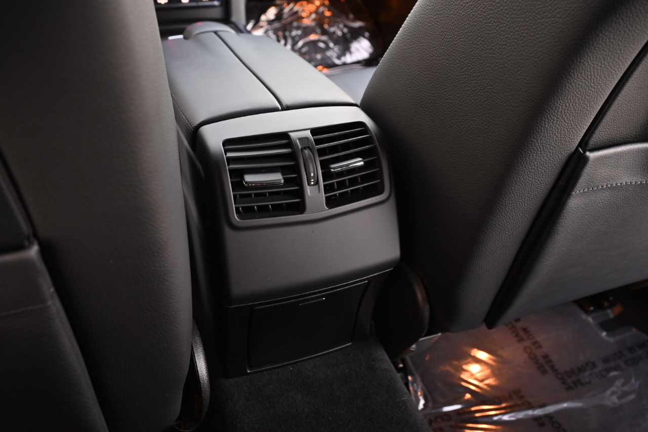 Mercedes-Benz E-Class photo 41