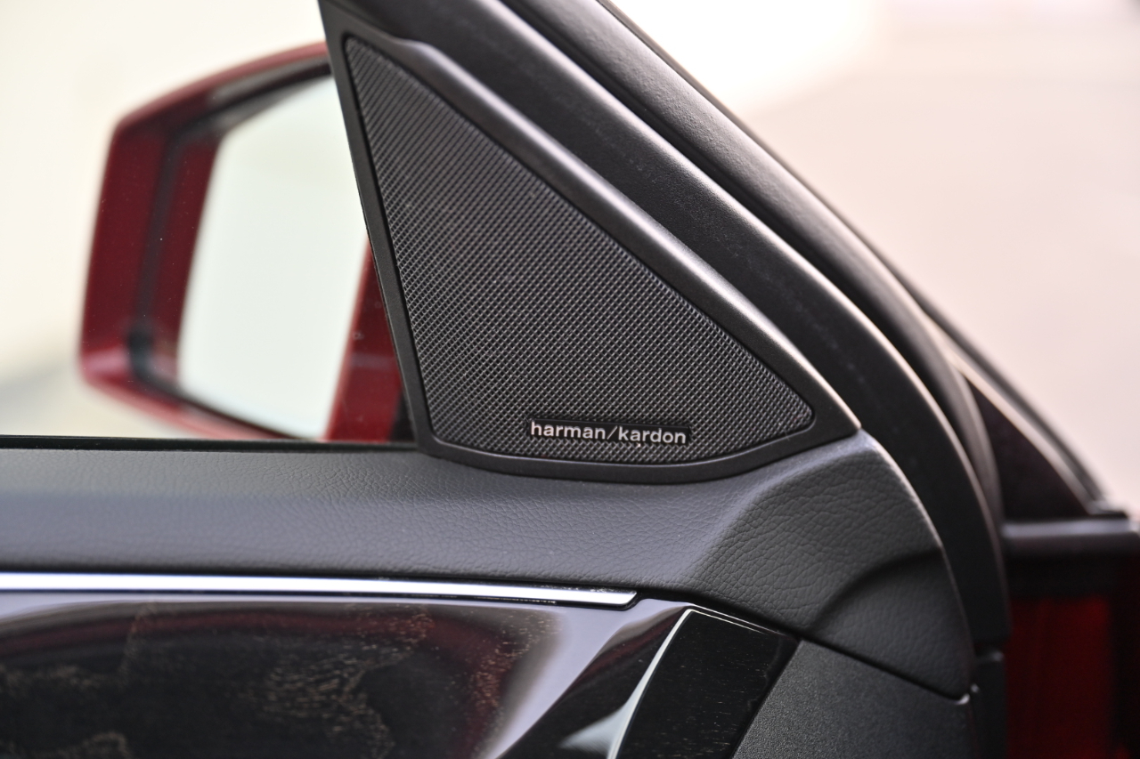 Mercedes-Benz E-Class photo 42