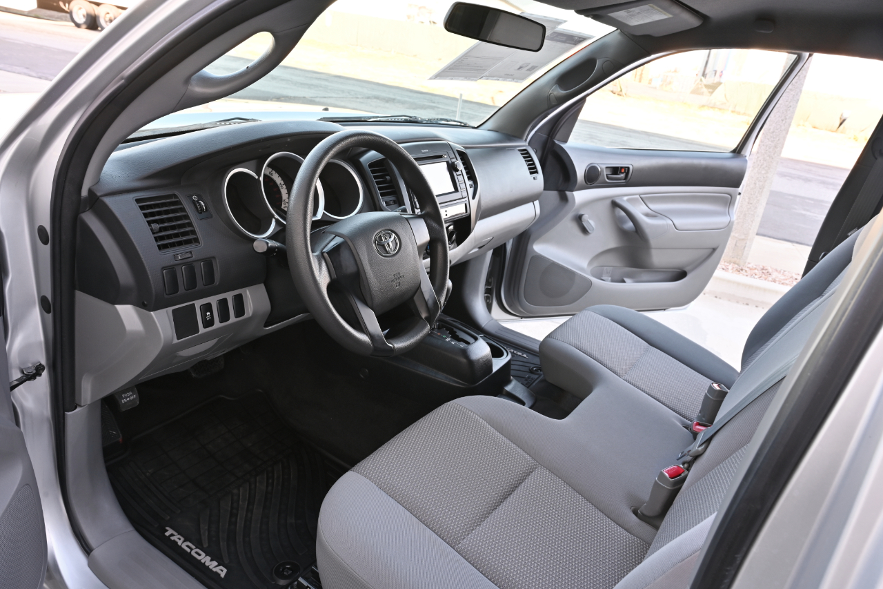 Toyota Tacoma photo 10