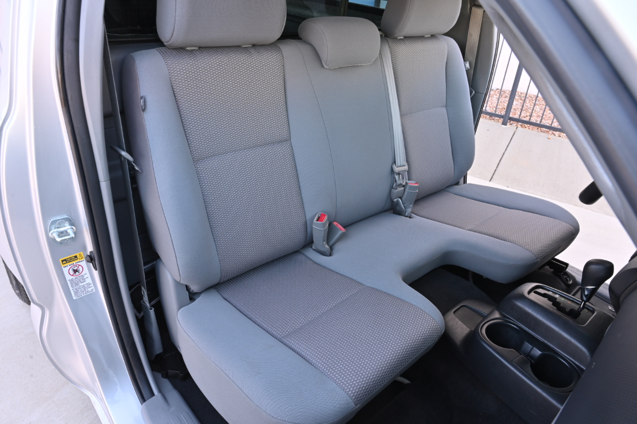 Toyota Tacoma photo 12