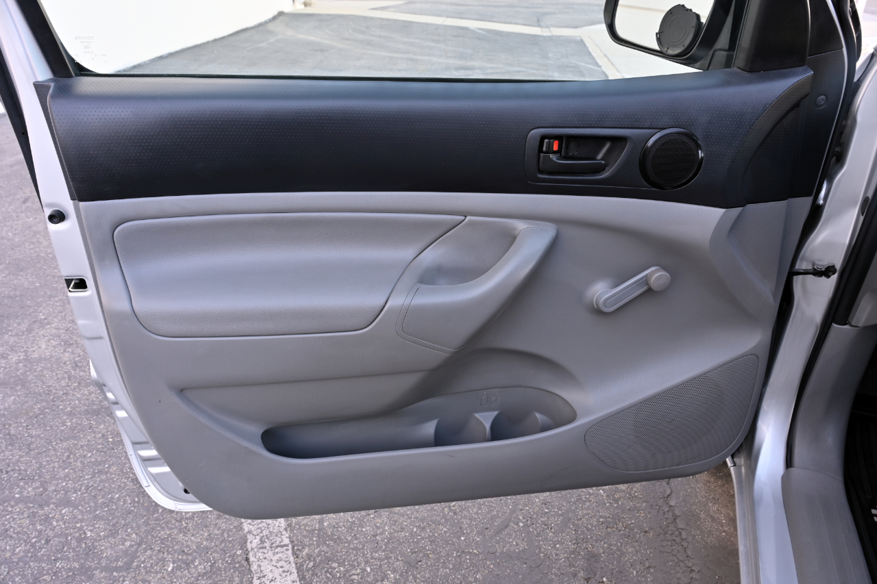 Toyota Tacoma photo 20