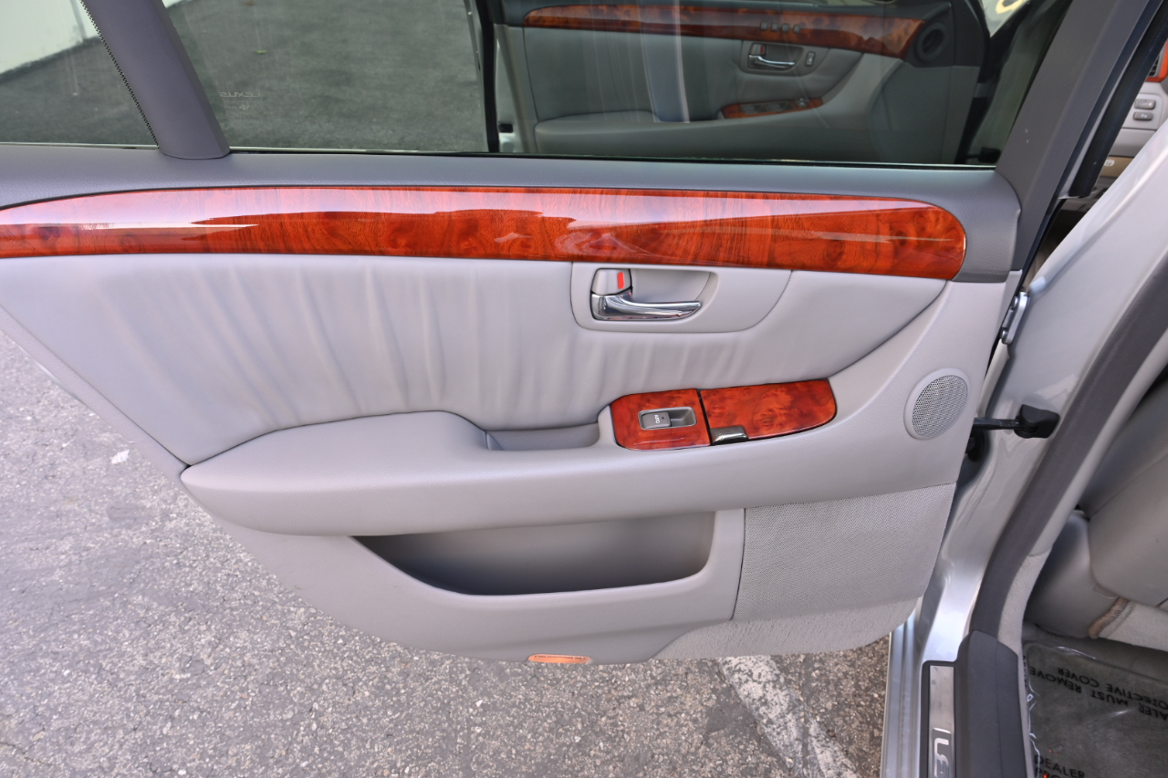 Lexus LS photo 22