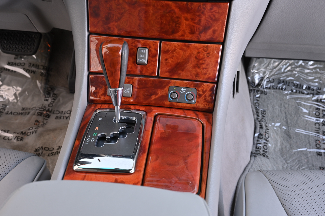 Lexus LS photo 27