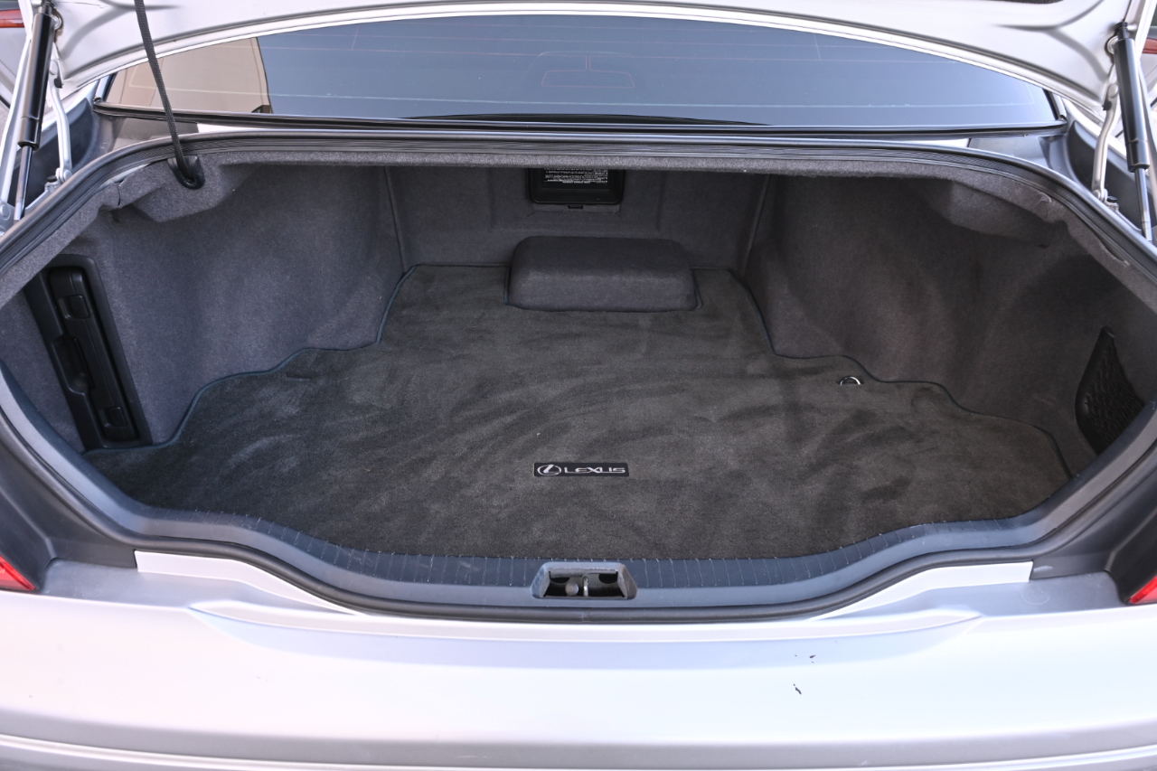 Lexus LS photo 38