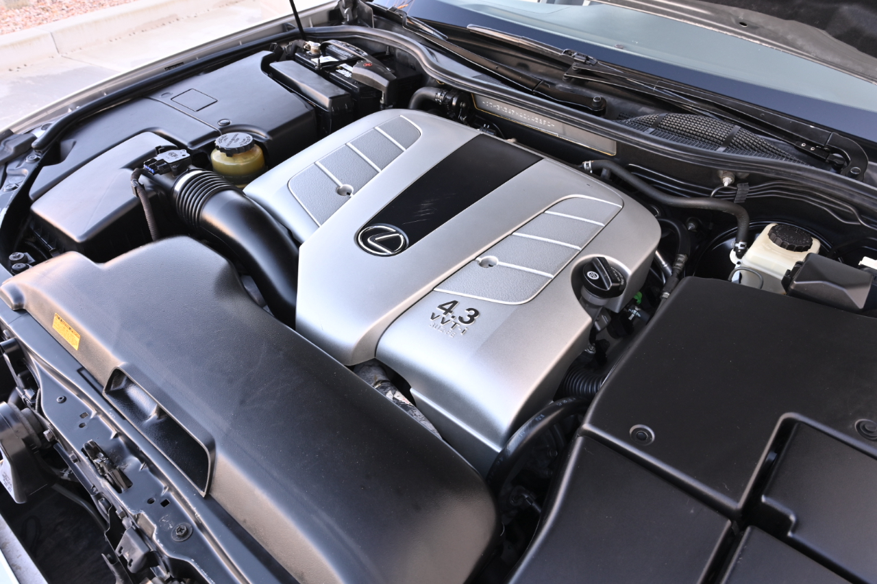 Lexus LS photo 40