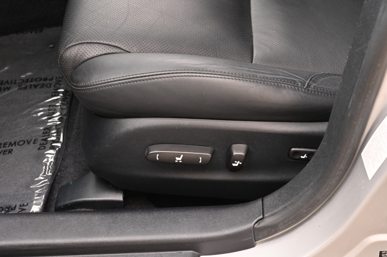 Lexus IS photo 20