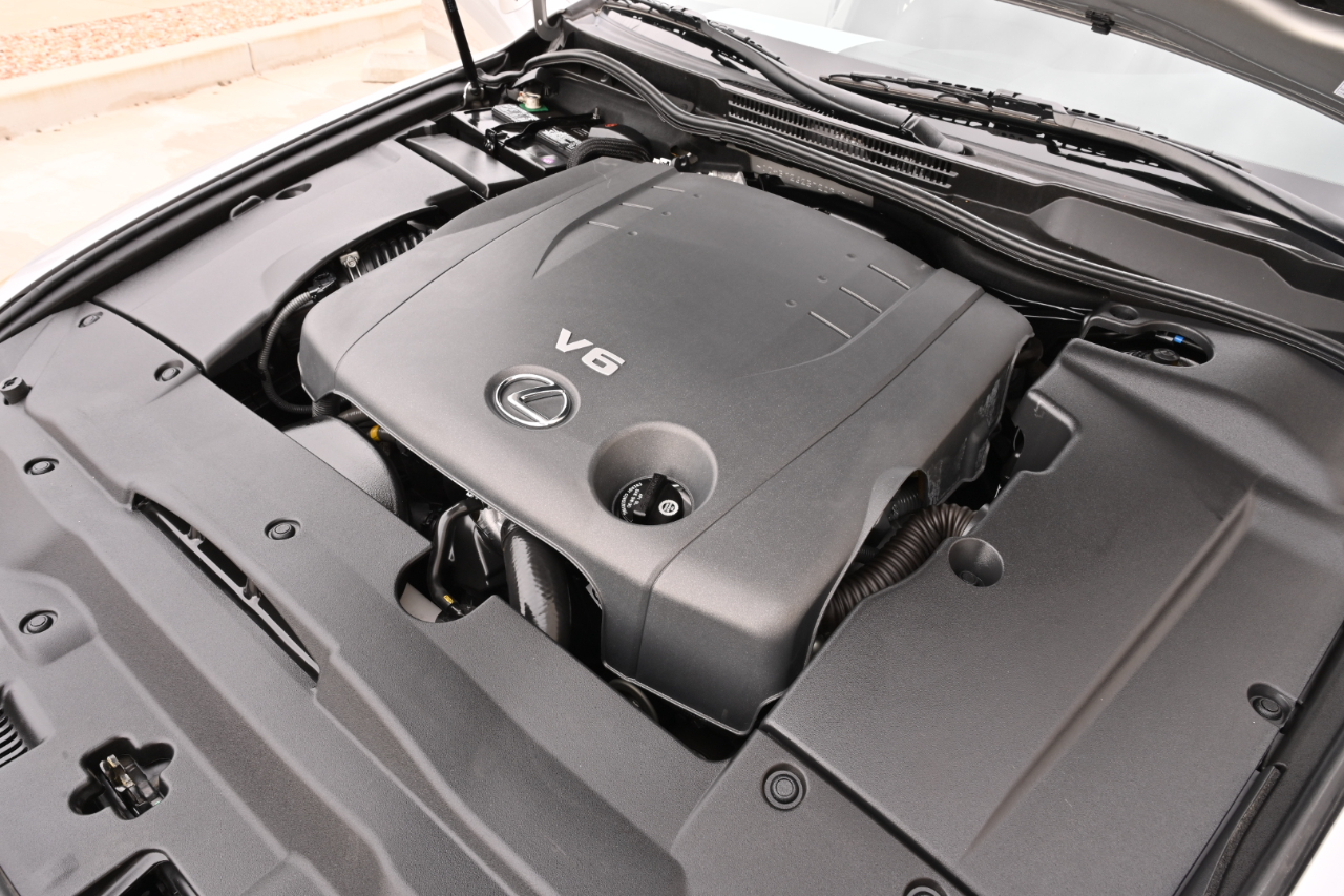 Lexus IS photo 28