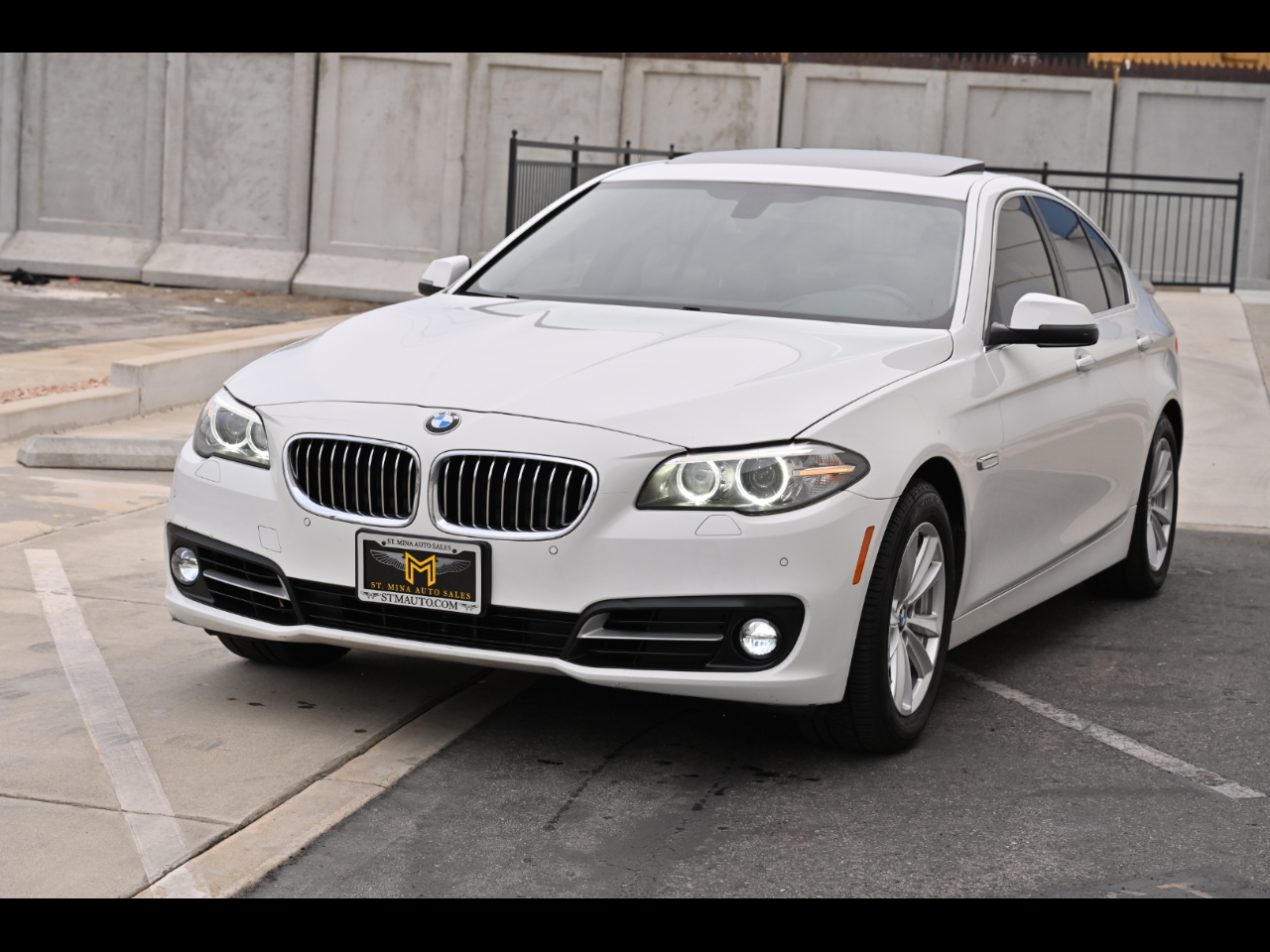 2016 BMW 5 Series 528i RWD