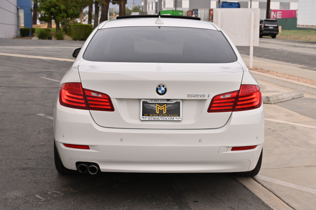 BMW 528i photo 5