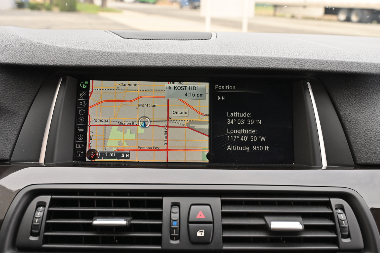 BMW 528i photo 17