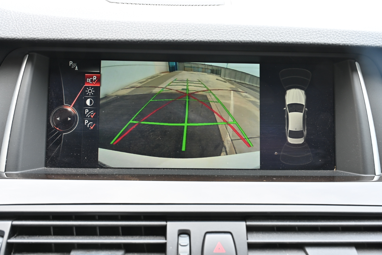 BMW 528i photo 18