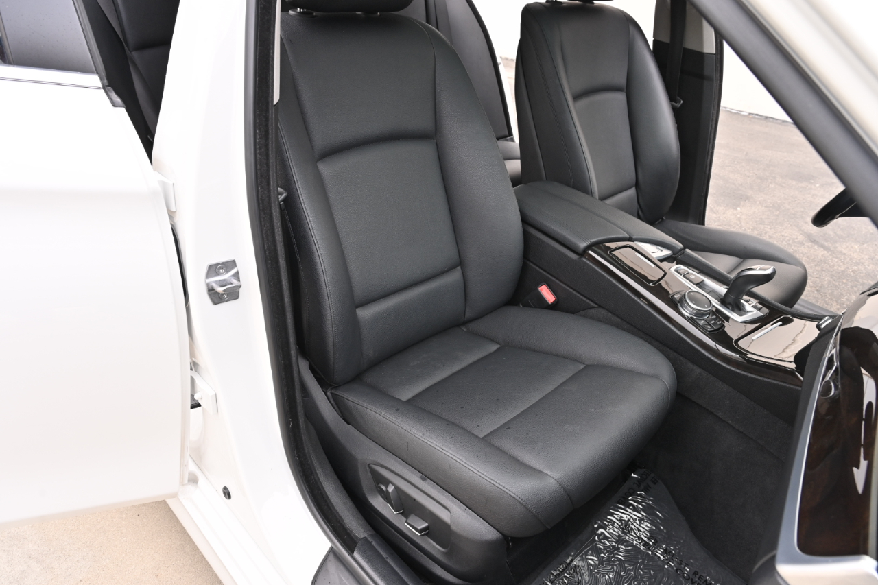 BMW 528i photo 19