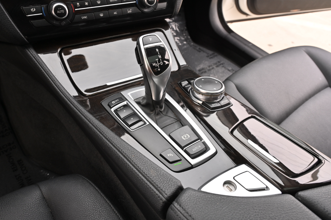 BMW 528i photo 21