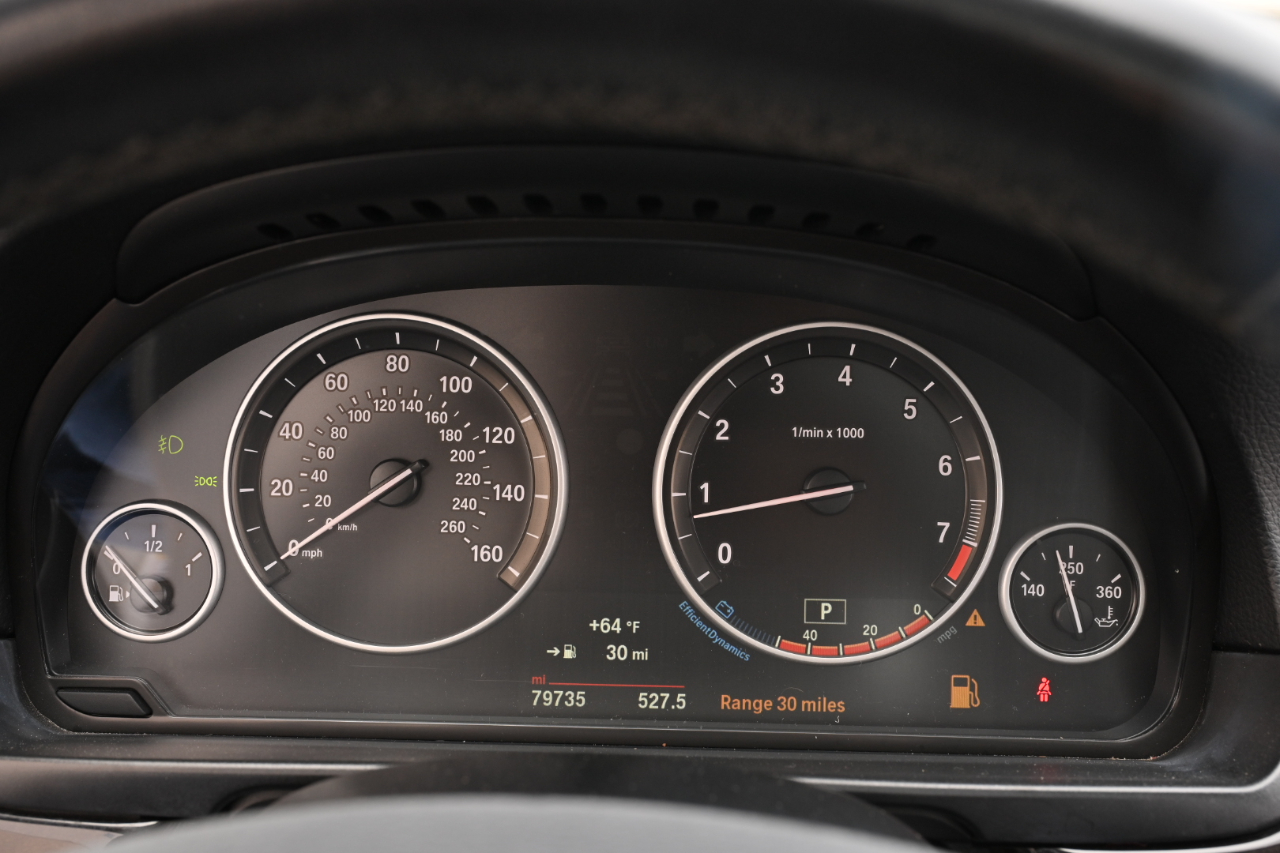 BMW 528i photo 29