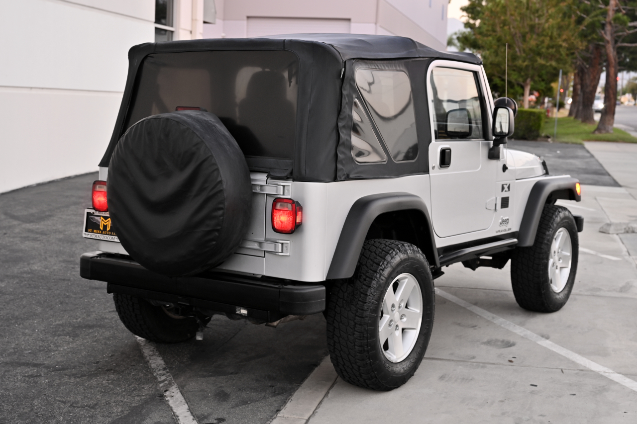 Jeep Wrangler photo 6