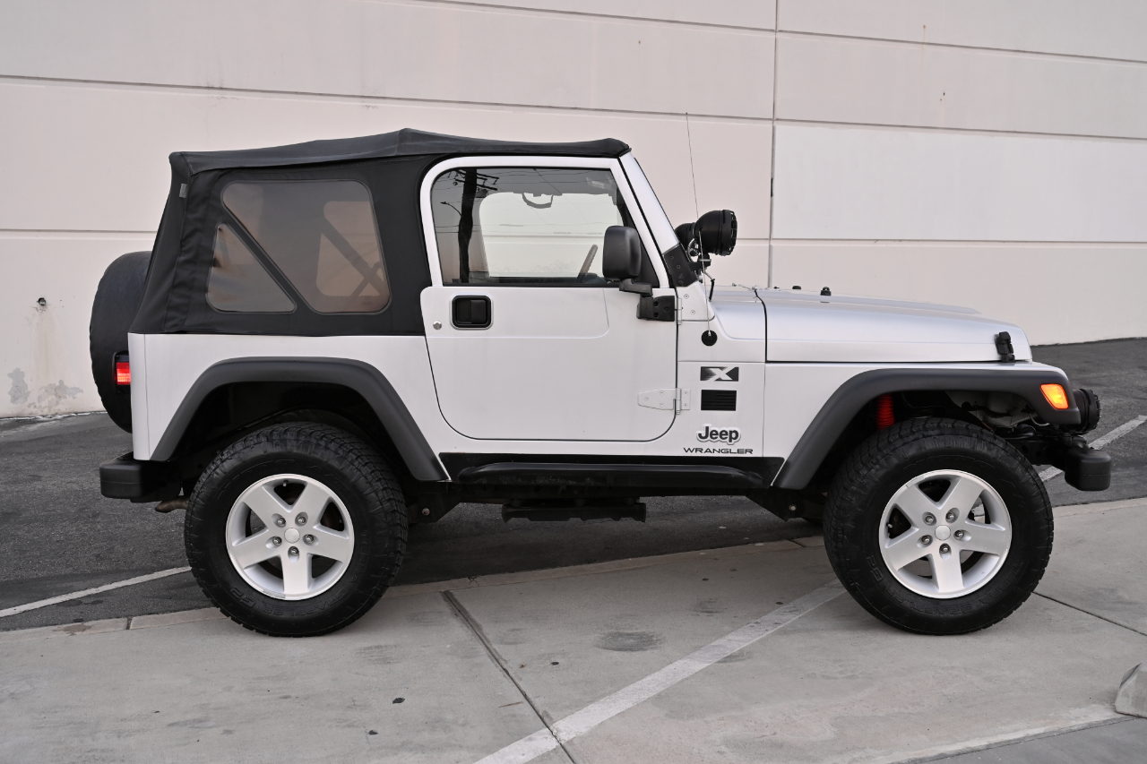 Jeep Wrangler photo 7