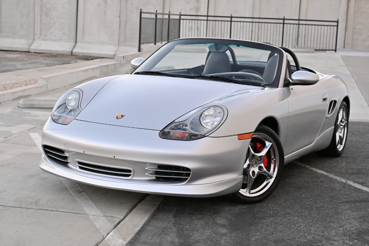 Porsche Boxster photo 3
