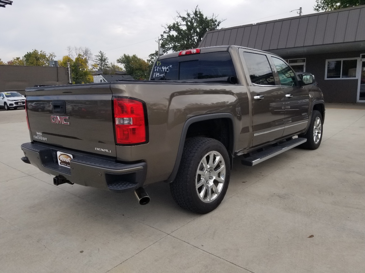 GMC Sierra 1500 Denali Crew Cab Short Box 4WD 2015 GMC Sierra 1500 Denali Crew Cab Short Box 4WD 2015