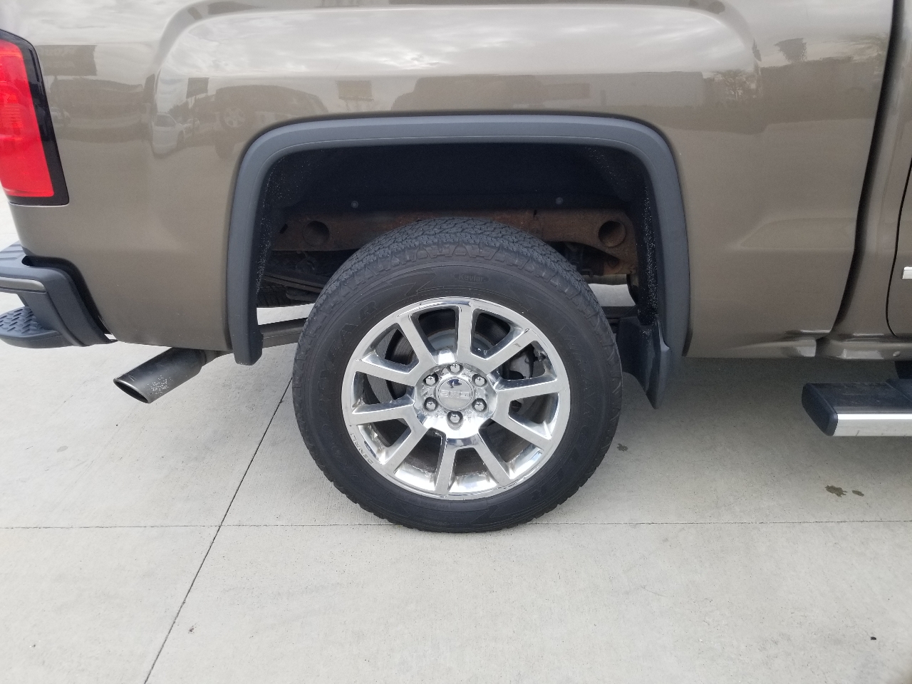 GMC Sierra 1500 Denali Crew Cab Short Box 4WD 2015 GMC Sierra 1500 Denali Crew Cab Short Box 4WD 2015