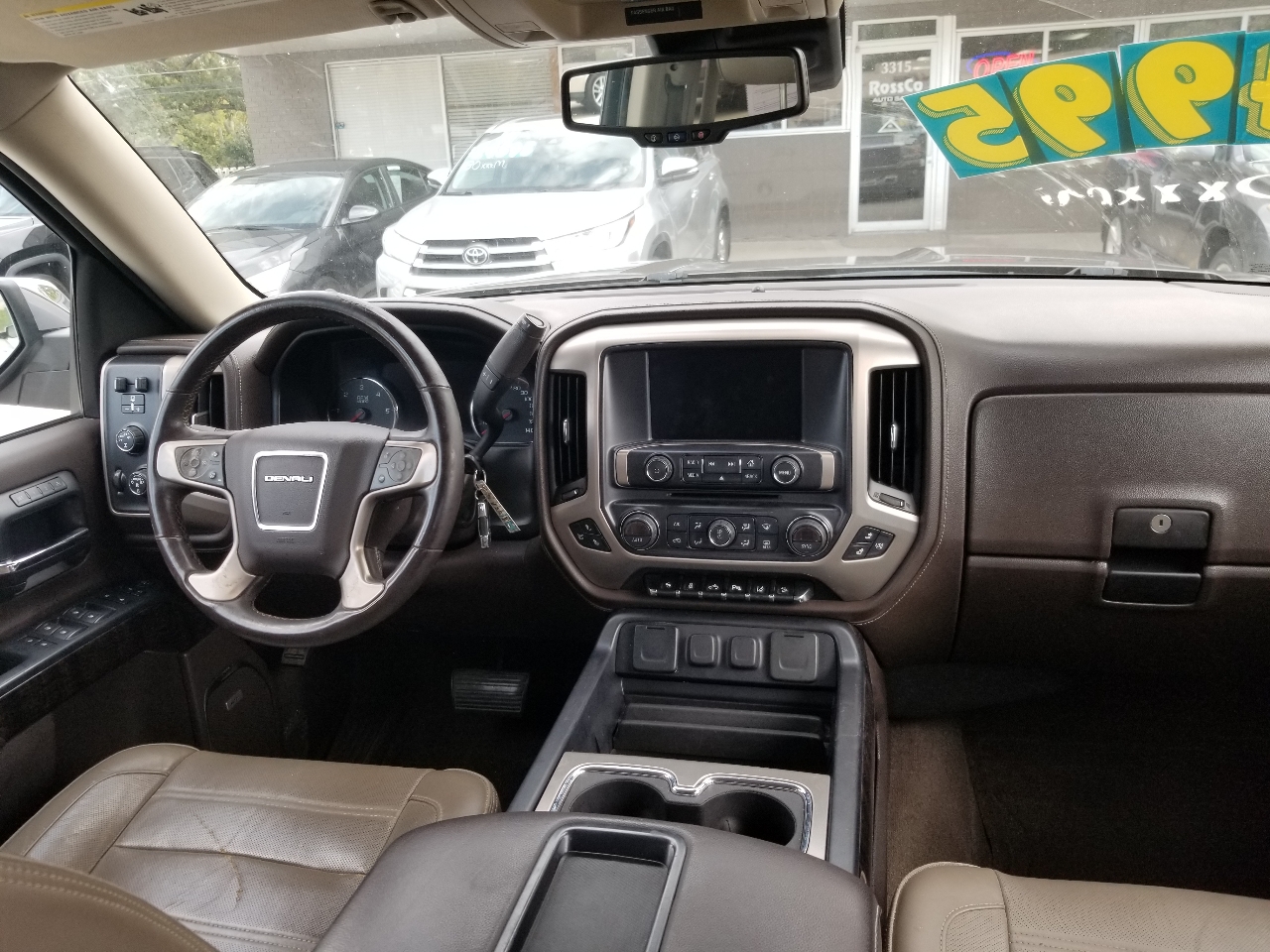 GMC Sierra 1500 Denali Crew Cab Short Box 4WD 2015 GMC Sierra 1500 Denali Crew Cab Short Box 4WD 2015