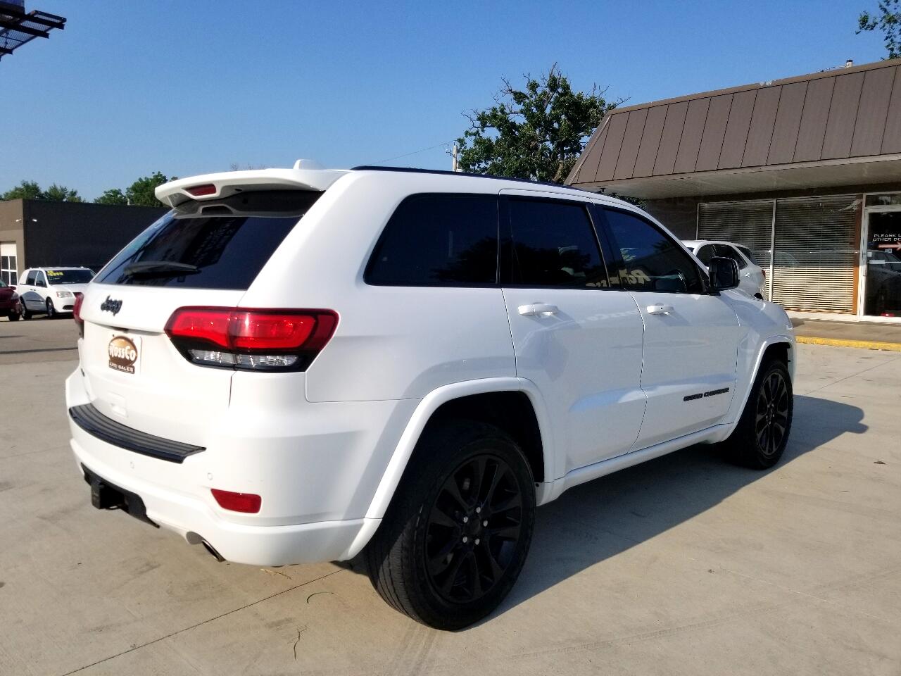 2017 Jeep Grand Cherokee Laredo photo 6