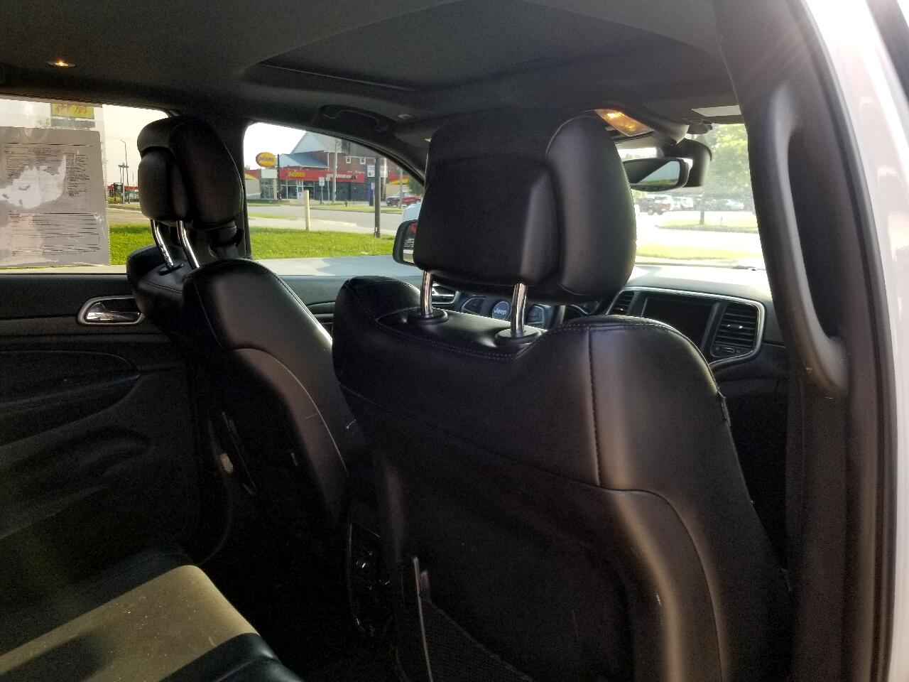 2017 Jeep Grand Cherokee Laredo photo 29