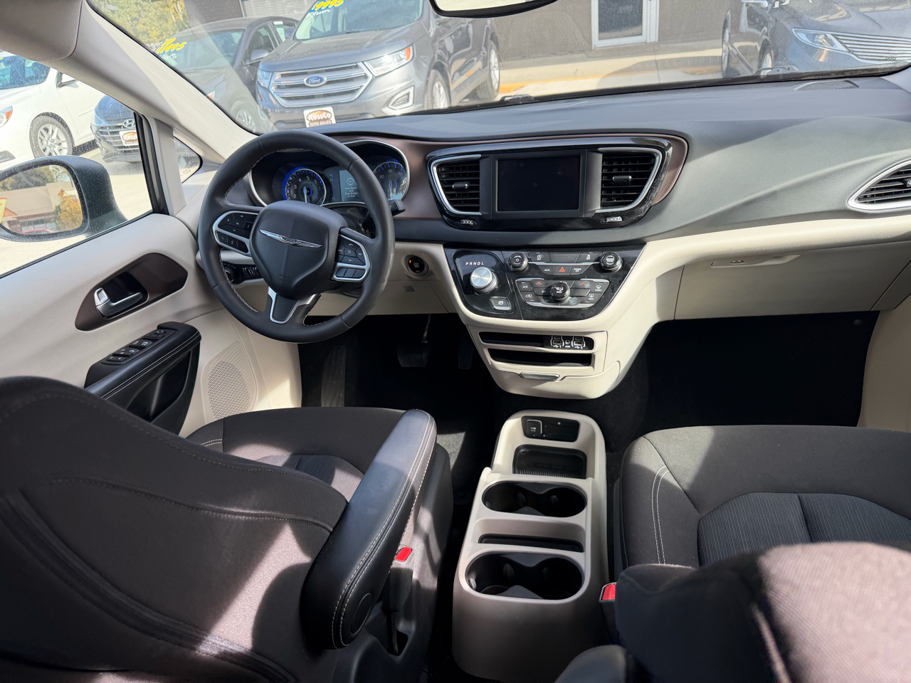 Chrysler Voyager LX 2023 Chrysler Voyager LX 2023