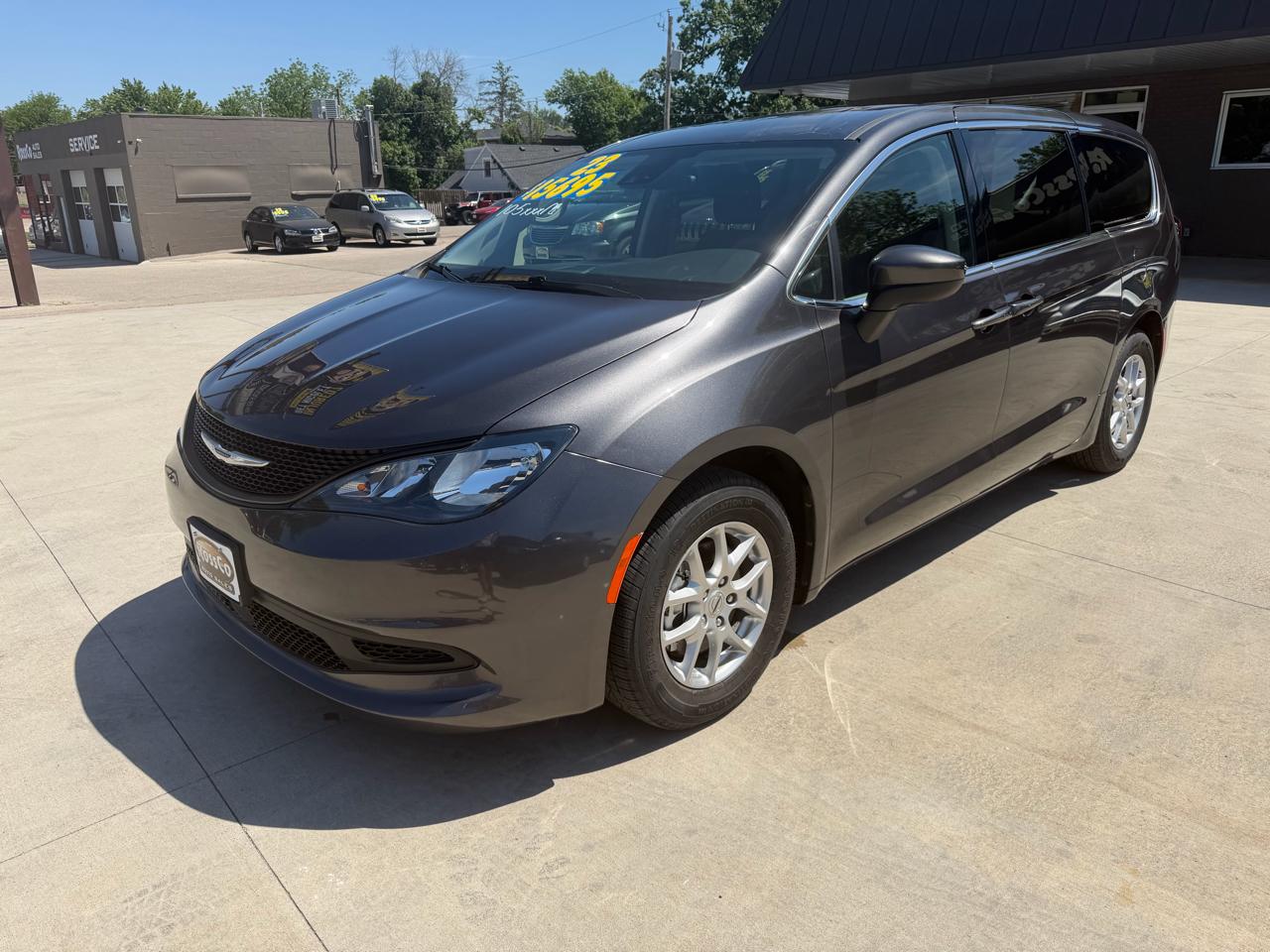 Chrysler Voyager LX FWD 2023