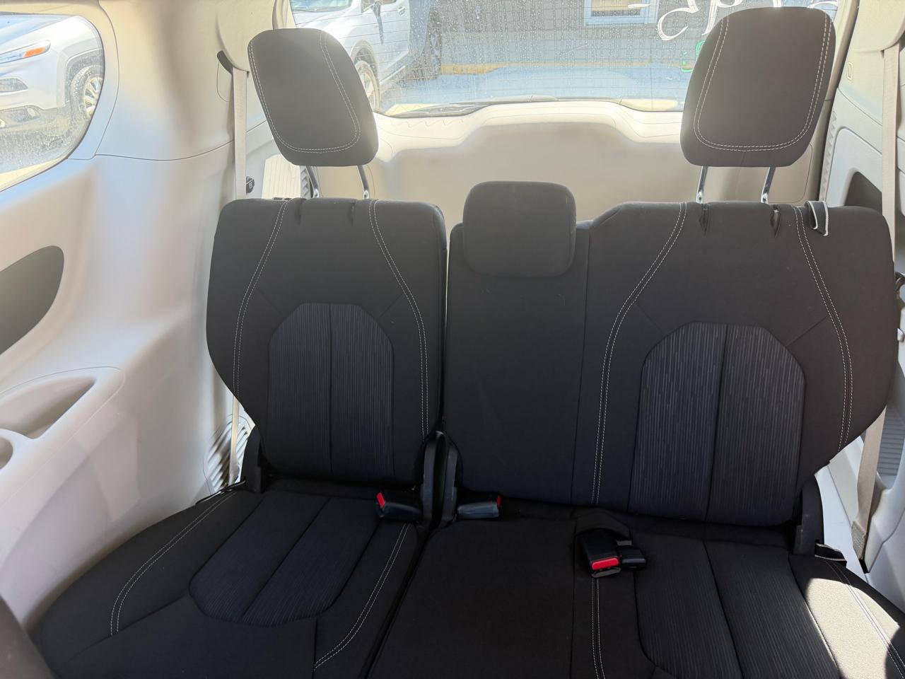 Chrysler Voyager LX FWD 2023