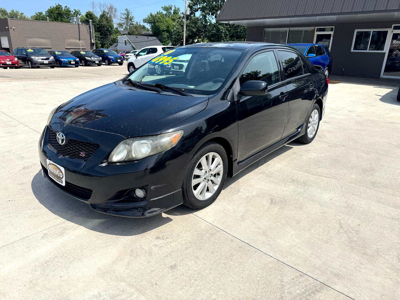 2010 Toyota Corolla photo 3