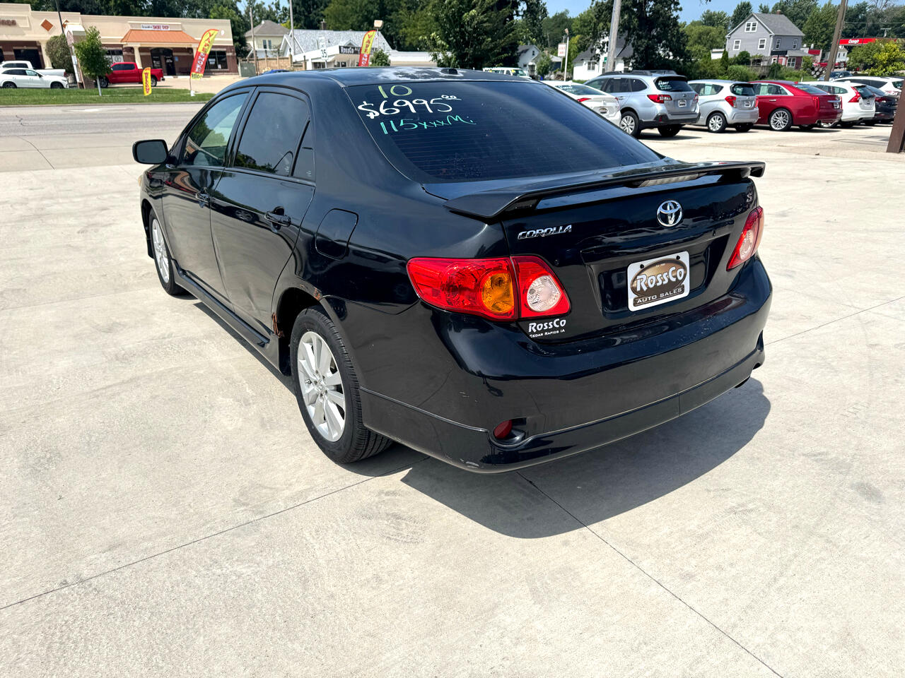 2010 Toyota Corolla photo 4