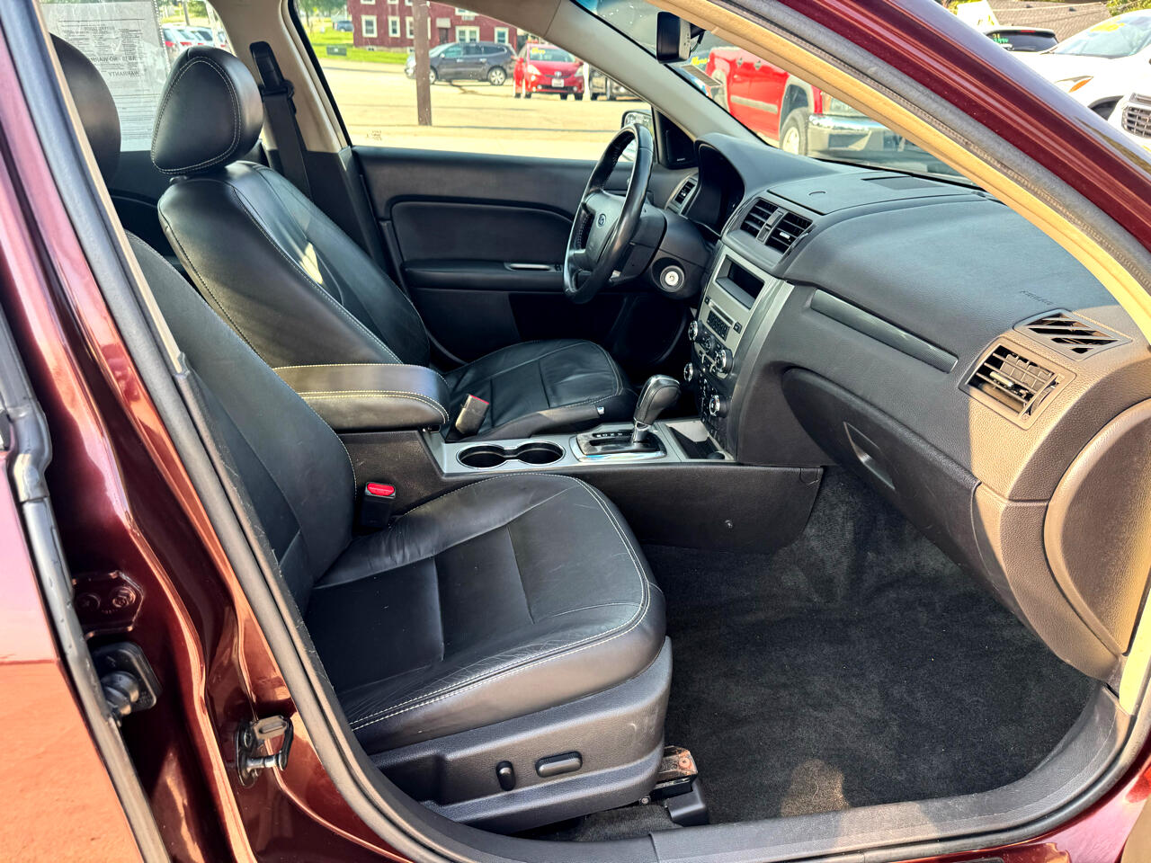 2012 Ford Fusion SEL photo 25