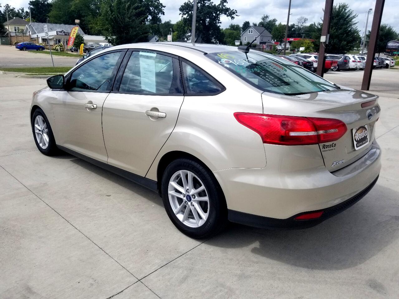 2018 Ford Focus Sedan photo 4
