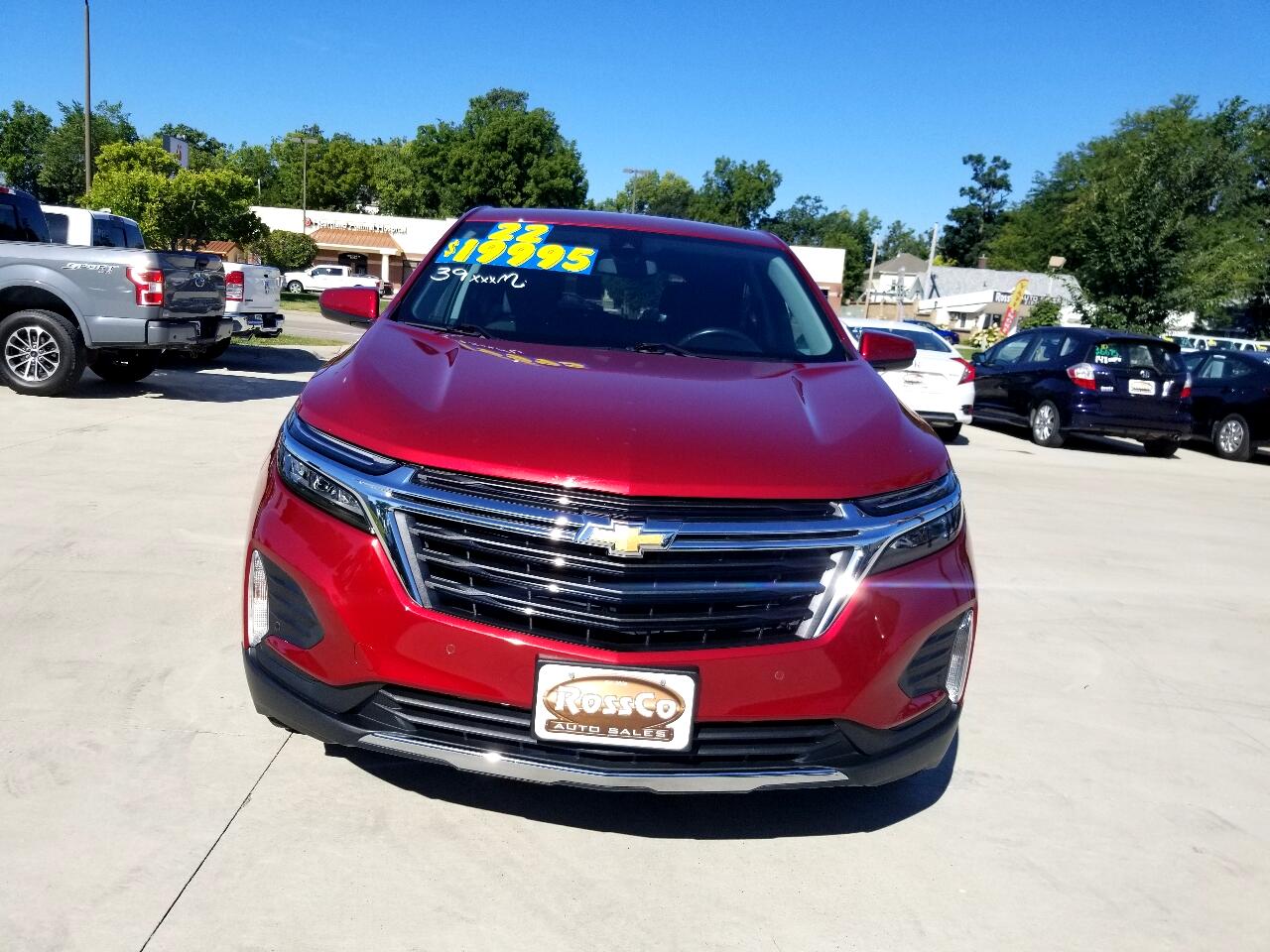 2022 Chevrolet Equinox LT photo 2