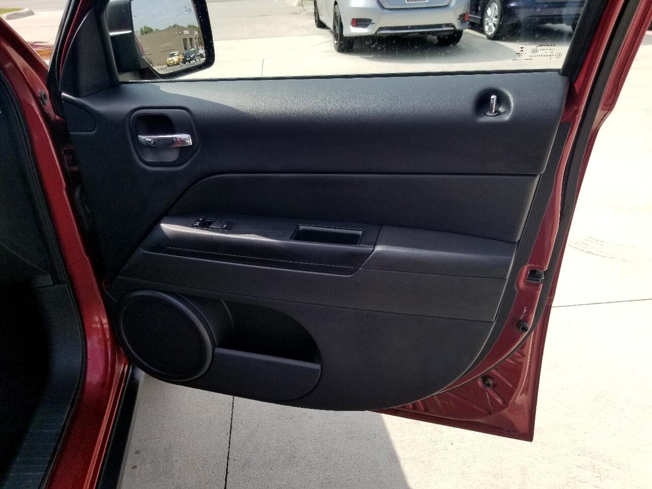 2017 Jeep Patriot Latitude photo 23