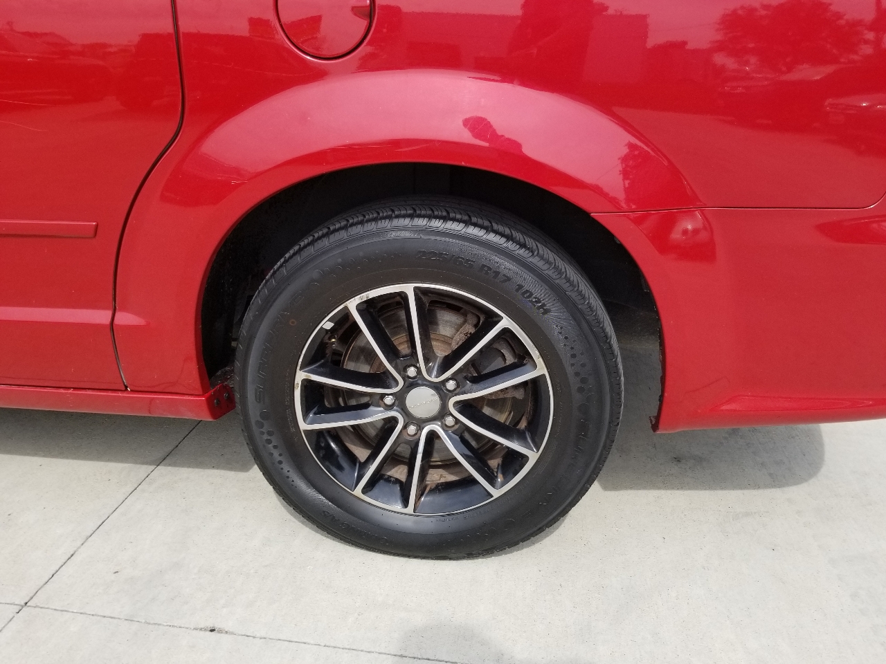 2016 Dodge Grand Caravan R/T photo 9